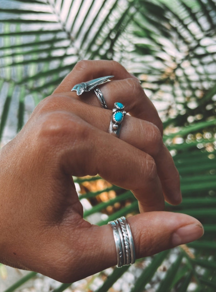 Mini Great White Ring