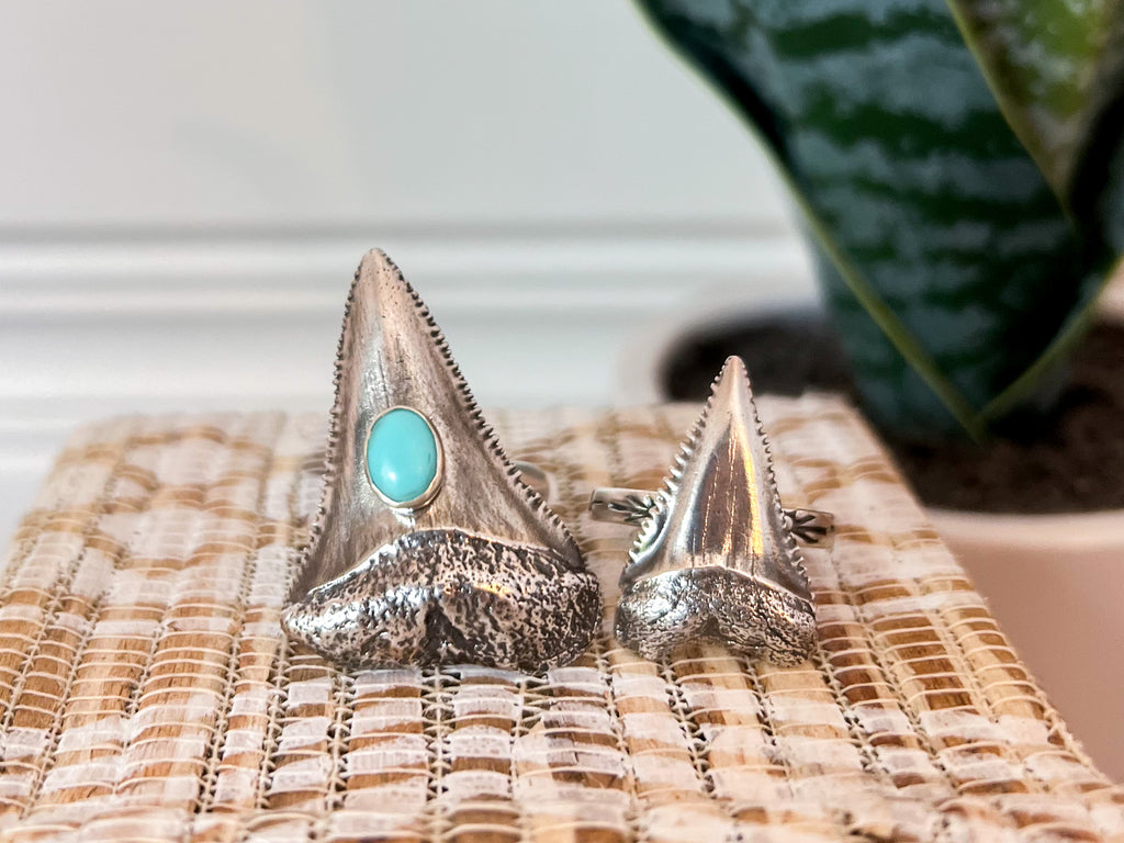 Mini Great White Ring
