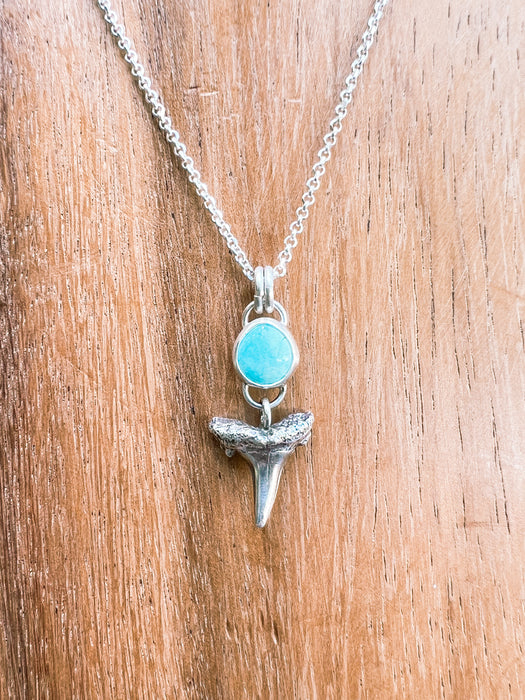 Vintage shark tooth necklace - Gem